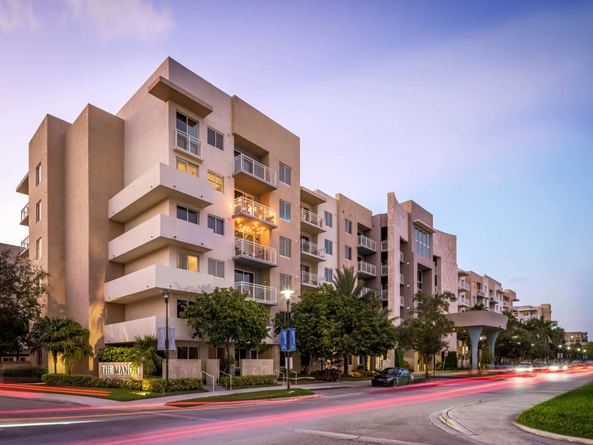 Apartments for Rent in Doral, FL Manor at CityPlace